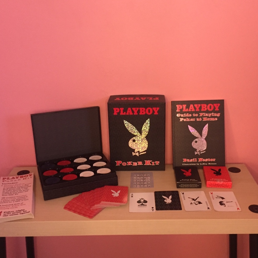 Official PLAYBOY POKER SET